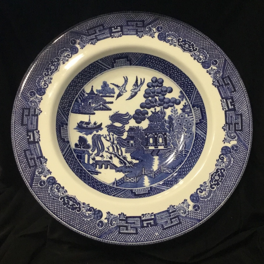 VTG Johnson Brothers Blue Willow 8.5 Inch Plate ~ Set of 2